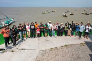 Komunitas KATALIS Berburu Cerita Visual di Pesisir Nambangan